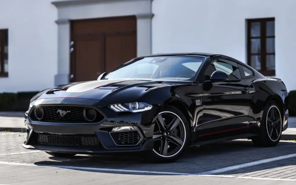 Prenájom Ford Mustang Mach 1 v Trnave a Košiciach, LuxMotion