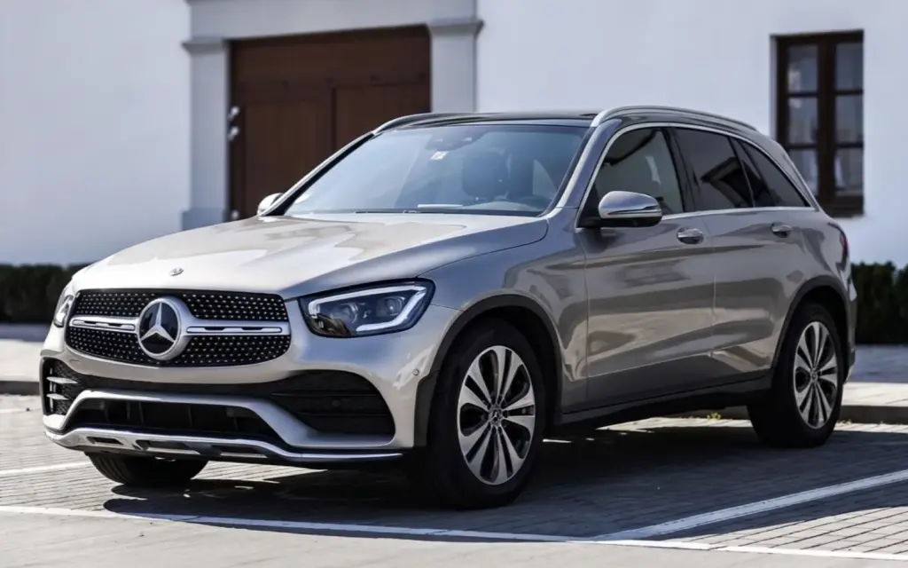 Prenájom Mercedes-Benz GLC AMG Line v Trnave a Košiciach, LuxMotion
